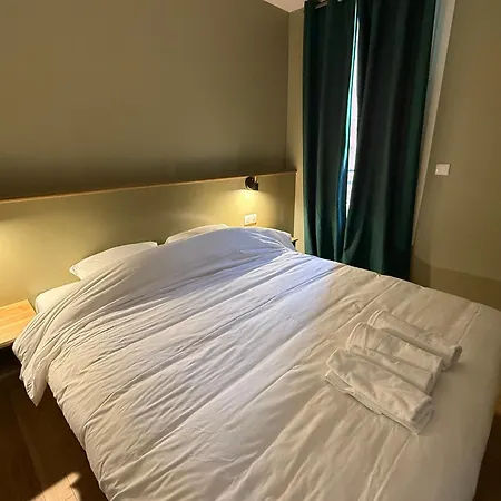 Alma Hotel *