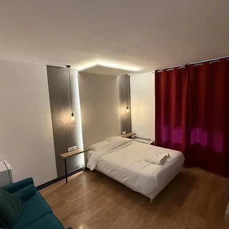 Alma Hotel