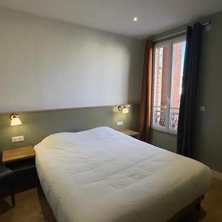 Hotel Alma Courbevoie