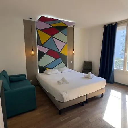 Hotel Alma *