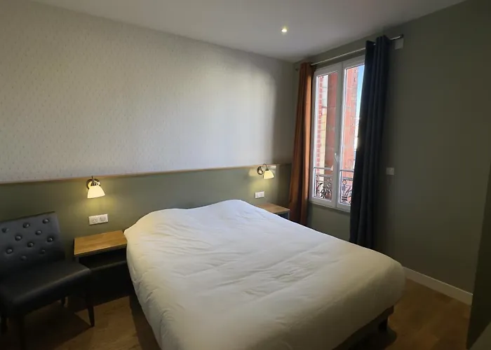 Hotell Alma Courbevoie