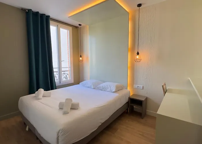 Alma Otel Courbevoie